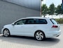 Volkswagen Golf Variant 1.5 TSI | DSG | ACC | Virtual cockpit | Carplay | Camera | Parkeer sensor V+A | Massage stoel |