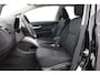 Toyota Auris 1.8 Full Hybrid Dynamic | Origineel NL | Volledig dealer onderhouden | Keyless | 17 inch | Cruise | Clima | Navigatie | Parkeersensoren achter | Camera