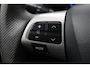 Toyota Auris 1.8 Full Hybrid Dynamic | Origineel NL | Volledig dealer onderhouden | Keyless | 17 inch | Cruise | Clima | Navigatie | Parkeersensoren achter | Camera
