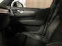Volvo XC40 T5 Recharge R-Design | Schuifdak | 360° Camera | Harman Kardon | Adaptieve Cruise Control | Stoelverwarming voor+achter | Stuurwielverwarming | Full LED Meesturende koplampen | Pilot Assist | BLIS Dode Hoek Detectie | Leder/alcantara bekleding | Zitting v