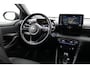 Toyota Yaris 1.5 Hybrid Executive | Navigatie | Head-up display | JBL | Dodehoek detectie | Stoelverwarming | Parkeersensoren voor/achter | 17 inch