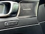 Volvo XC40 2.0 T4 R-Design Pano/H&K/Camera