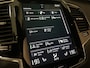 Volvo XC90 T8 AWD Recharge R-Design | Luchtvering | Trekhaak | Harman Kardon | Adaptieve Cruise Control | Standkachel met Volvo On Call App | Stoelverwarming voor+achter | Stuurwielverwarming | Parkeercamera | Pilot Assist | BLIS Dode Hoek Detectie | Elektrische voo