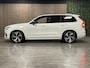 Volvo XC90 T8 AWD Recharge R-Design | Luchtvering | Trekhaak | Harman Kardon | Adaptieve Cruise Control | Standkachel met Volvo On Call App | Stoelverwarming voor+achter | Stuurwielverwarming | Parkeercamera | Pilot Assist | BLIS Dode Hoek Detectie | Elektrische voo