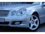 Mercedes-Benz E-klasse 200 K. Elegance W211 / 100% Onderhoud / Youngtimer / Airco / PDC / Trekhaak