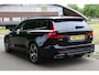 Volvo V60 2.0 T8 Plug-in Hybrid Long Range PHEV AWD R-DESIGN Plus Dark 310Pk Aut Full Options 1e eigenaar Pano Trekhaak Head-up