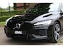 Volvo V60 2.0 T8 Plug-in Hybrid Long Range PHEV AWD R-DESIGN Plus Dark 310Pk Aut Full Options 1e eigenaar Pano Trekhaak Head-up