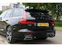 Volvo V60 2.0 T8 Plug-in Hybrid Long Range PHEV AWD R-DESIGN Plus Dark 310Pk Aut Full Options 1e eigenaar Pano Trekhaak Head-up