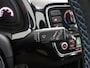 Volkswagen Up! 1.0 groove up! | Panoramadak | Parkeersensoren | Bluetooth | Stoelverwarming | Cruise Control |