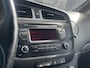 Kia Ceed cee'd 1.6 GDI ComfortLine - Climate Control - Stoelverwarming - Bluetooth - Lichtmetalen velgen