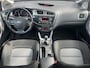 Kia Ceed cee'd 1.6 GDI ComfortLine - Climate Control - Stoelverwarming - Bluetooth - Lichtmetalen velgen