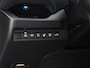 Toyota RAV4 2.5 Plug-in Hybrid AWD Bi-Tone Plus | 360° Camera | Dodehoekdetectie | Noodremassistent | JBL | Adaptive Cruise Control | Actieve parkeersensoren | Lane Assist | Achteropkomend verkeer waarschuwing | Inc. 220v Laadkabel