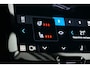Volvo XC60 T6 Plug-in hybrid AWD Ultimate Dark | Luchtvering | Sportstoelen | Achterbank verwarmd | Alarmsysteem | Audio installatie high end