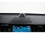 Volvo XC60 T6 Plug-in hybrid AWD Ultimate Dark | Luchtvering | Sportstoelen | Achterbank verwarmd | Alarmsysteem | Audio installatie high end