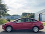 Ford Focus 1.6 TI-VCT Titanium ECC LMV 16" Audio/CD Navigatie ESP ABS Cruisecontrol ASR Getint glas Dealeronderhoud Nieuwe Apk!