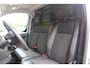 Peugeot e-Expert EV L2 136PK AUTOMAAT 75 kWh | NAVIGATIE 10" TOUCHSCREEN | APPLE CARPLAY/ANDROID AUTO | PARKEERSENSOREN | CRUISE CONTROL | DAB+ RADIO | 3-ZITS | LAADRUIMTE PAKKET | 3-FASE! |