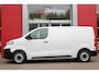 Peugeot e-Expert EV L2 136PK AUTOMAAT 75 kWh | NAVIGATIE 10" TOUCHSCREEN | APPLE CARPLAY/ANDROID AUTO | PARKEERSENSOREN | CRUISE CONTROL | DAB+ RADIO | 3-ZITS | LAADRUIMTE PAKKET | 3-FASE! |