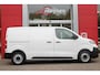 Peugeot e-Expert EV L2 136PK AUTOMAAT 75 kWh | NAVIGATIE 10" TOUCHSCREEN | APPLE CARPLAY/ANDROID AUTO | PARKEERSENSOREN | CRUISE CONTROL | DAB+ RADIO | 3-ZITS | LAADRUIMTE PAKKET | 3-FASE! |