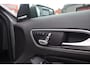 Mercedes-Benz GLA 180 Premium Plus | AMG Pakket | 360 cam | Harman/Kardon | Luxe Leder | Panorama | Carbon | LED | NIEUW |