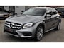 Mercedes-Benz GLA 180 Premium Plus | AMG Pakket | 360 cam | Harman/Kardon | Luxe Leder | Panorama | Carbon | LED | NIEUW |