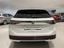 Volkswagen Passat Variant 1.5 eTSI R-Line Business | DIRECT LEVERBAAR | Pano. elektr. schuif/kanteldak | Multimedia pakket plus | Comfort pakket plus | Black Style Pakket | Assistance pakket plus | High-end geluidsysteem harman / kardon