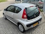 Peugeot 107 1.0-12V XR! Airco l Elek pakket l Toerenteller l Stuurbekrachtiging l AUX! GOED ONDERHOUDEN!