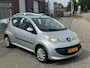 Peugeot 107 1.0-12V XR! Airco l Elek pakket l Toerenteller l Stuurbekrachtiging l AUX! GOED ONDERHOUDEN!
