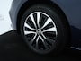Mercedes-Benz A-klasse 250 e Plug-In Hybride | Parkeerpakket met Camera | Stoelverwarming | DAB | LED verlichting | Cruise Controle | Inclusief 24 maanden Mercedes-Benz Certified garantie voor Europa.