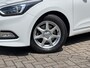 Hyundai i20 1.0 T-GDI Comfort | Camera | Cruise | Clima | Navigatie | PDC | Lage km stand! | Achteruitrijcamera | Airco (automatisch) | Cruise control