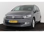 Volkswagen Touran 1.2 TSI Business 7p | Trekhaak | CarPlay | Navigatie | Stoelverwarming |