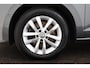 Volkswagen Touran 1.2 TSI Business 7p | Trekhaak | CarPlay | Navigatie | Stoelverwarming |