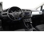 Volkswagen Touran 1.2 TSI Business 7p | Trekhaak | CarPlay | Navigatie | Stoelverwarming |