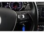 Volkswagen Touran 1.2 TSI Business 7p | Trekhaak | CarPlay | Navigatie | Stoelverwarming |