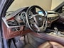 BMW X5 XDrive30d High Executive 7persoons. AUT PANORAMADAK LEDER NAVIGATIE MEMORY CAMERA HEAD-UP CRUISE STOELVERWARMING KEYLESS-GO