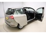 Ford B-Max 1.0 EcoBoost Titanium | Navigatie | Weinig kilometers | Parkeersensoren voor en achter | Lichtmetalen velgen | Climate control | Hoge instap