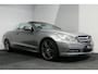Mercedes-Benz E-klasse Cabrio 200 CGI Elegance / Airscarf - nekverwarming / Stoelverwarming / Elektr. verstelbare voorstoelen (deels) / Stoelverwarming / Trekhaak (wegklapbaar) / Windscherm / Lederen bekleding / 17'' LMV / Cruise Control / Bi-xenon koplampen / Parkeersensoren voor + achter / Navigatie