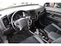 Mitsubishi Outlander 2.0 PHEV instyle+ Cruise/Climate control, Trekhaak, Sch.kanteldak,  Navigatie, Camera, Parkeersensoren Hybride batterij capaciteit: 34,2 Ah. Trekgewicht 1.500 kg.