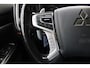 Mitsubishi Outlander 2.0 PHEV instyle+ Cruise/Climate control, Trekhaak, Sch.kanteldak,  Navigatie, Camera, Parkeersensoren Hybride batterij capaciteit: 34,2 Ah. Trekgewicht 1.500 kg.