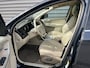 Volvo XC60 3.0 T6 AWD Summum / Keyless entry / 18" Velgen / Trekhaak / Achterruitrij camera /