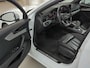 Audi A4 Avant 40 TFSI S edition Competition AUT/ Metallic / Digitale Cockpit/ Leer Int/ S line Ext./  Led/ Panoramadak/ Haak Elec. / Elec. Klep/ Camera/ Parkeersensoren/ 19 lmv/