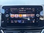 Volkswagen T-Roc 1.5 TSI (150 pk) R-Line automaat - navigatie - keyless - elektr. achterklep - stoelmassage
