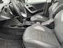 Peugeot 2008 1.2 PureTech Allure Trekhaak | Automaat | Climate Control | Navigatiesysteem | Lichtmetalen Velgen | All Seasonbanden | 12 maanden BOVAG garantie