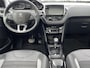 Peugeot 2008 1.2 PureTech Allure Trekhaak | Automaat | Climate Control | Navigatiesysteem | Lichtmetalen Velgen | All Seasonbanden | 12 maanden BOVAG garantie