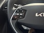 Kia e-Niro EV DynamicPlusLine 64.8 kWh | STUUR- STOELVERWARMING | NAVI | SCHUIFKANTEL-DAK | AIRCO | 1 STE EIGENAAR | KIA GARANTIE |