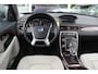 Volvo XC70 2.0 D4 FWD Summum 181 pk | Dakraam | Trekhaak | Leer | Navi | PDC | Xenon | 17 inch | Cruise-control | Climate-control | Voorruit verwarming | Stoelverwarming | BLISS ➡️ Volvo XC70 2.0 D4 FWD Summum | Dakraam | Trekhaak | Leer | Navi | PDC | Xenon | 17 inch | Cruise-control |
