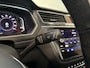 Volkswagen Tiguan 1.5 TSI R-Line Bns+ | PANO | CAMERA | TREKHAAK | NAVI