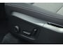 Volvo XC40 B4 Plus Dark | Adaptive Cruise | Harman/Kardon | Camera | Stuur/Stoelverwarming | Verwarmbare Voorruit | Memory | Trekhaak