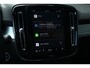 Volvo XC40 B4 Plus Dark | Adaptive Cruise | Harman/Kardon | Camera | Stuur/Stoelverwarming | Verwarmbare Voorruit | Memory | Trekhaak
