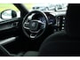 Volvo XC40 B4 Plus Dark | Adaptive Cruise | Harman/Kardon | Camera | Stuur/Stoelverwarming | Verwarmbare Voorruit | Memory | Trekhaak