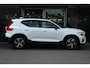 Volvo XC40 B4 Plus Dark | Adaptive Cruise | Harman/Kardon | Camera | Stuur/Stoelverwarming | Verwarmbare Voorruit | Memory | Trekhaak
